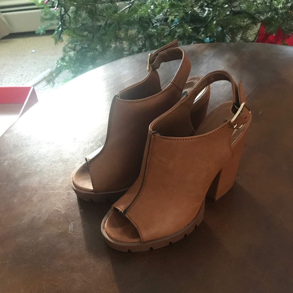 Shoes - Picture 2 of 2