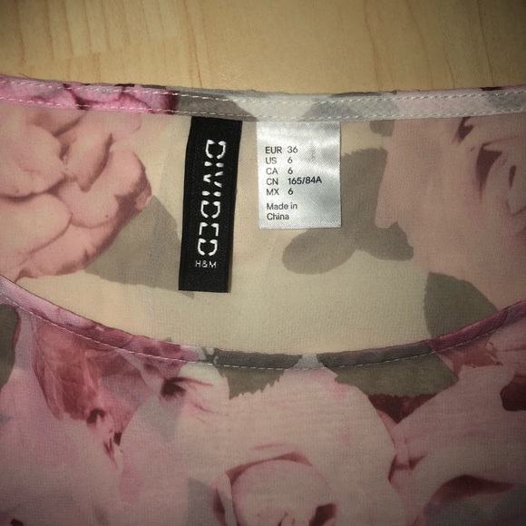 🌹 H&M Size 6 Size M Sheer Floral Crop Top - Picture 2 of 5