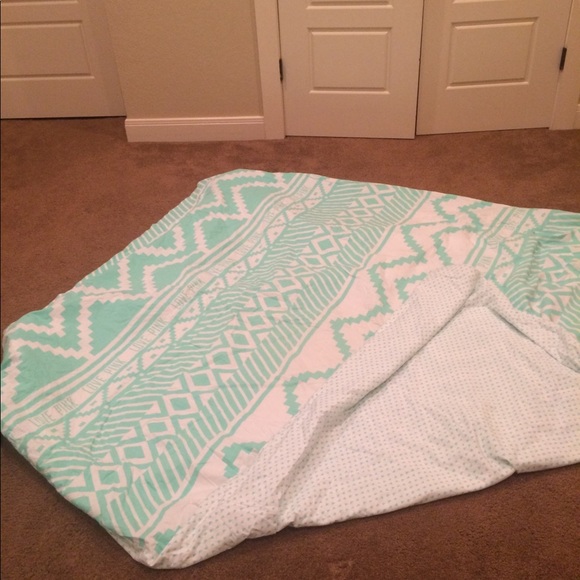 Victoria secret PINK comforter and body pillow - Picture 1 of 3
