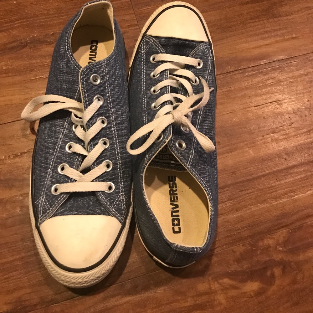 Converse - Picture 2 of 3