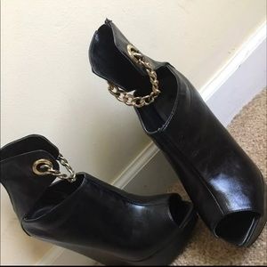 Women Fashionable Heels