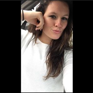 Meet your Posher, Delaney