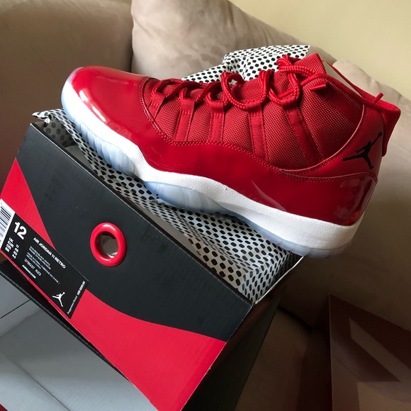 Jordan Retro 11 Gym Red main image 4