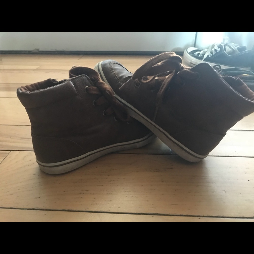 Boys boots