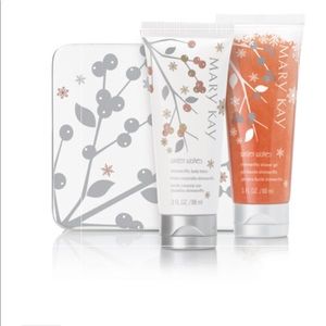 Winter Wishes Shower Gel and Body Lotion Gift Set