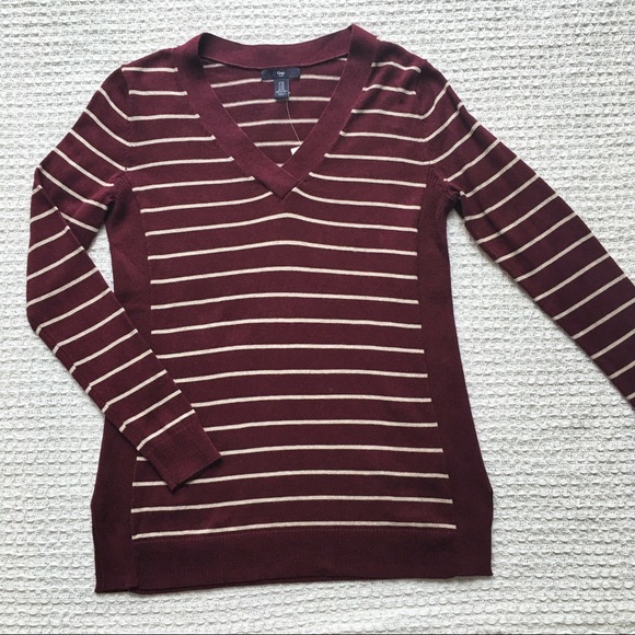 GAP Sweaters - GAP Burgundy & White V-Neck Sweater Long Sleeve