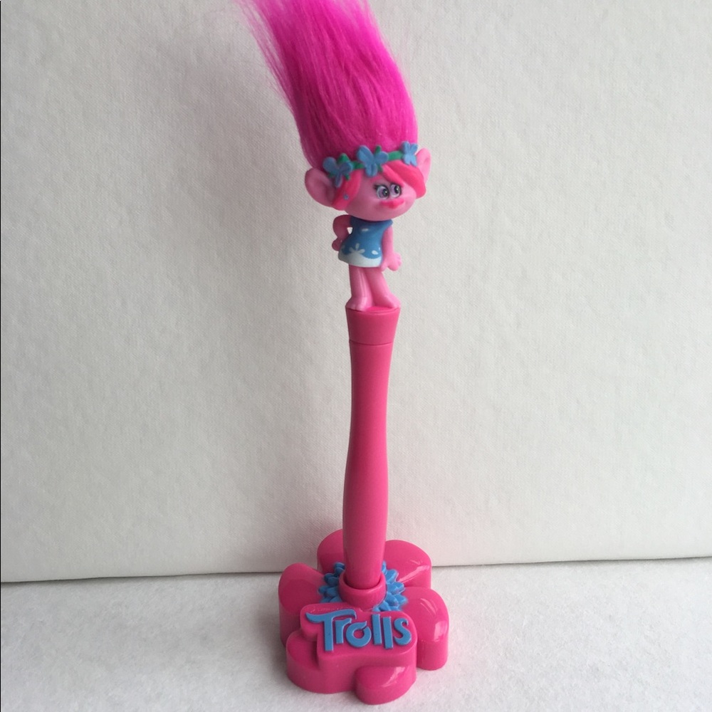 Trolls Poppy Pen with stand.