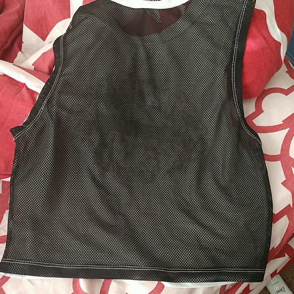 Crop top - Picture 2 of 2