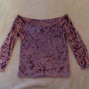 Over-the-shoulder 3/4 sleeve shirt