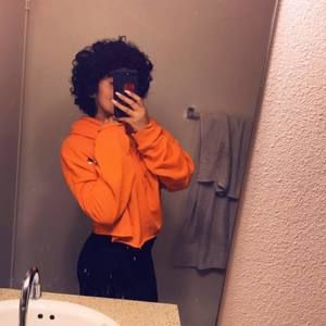 Meet your Posher, Sarai