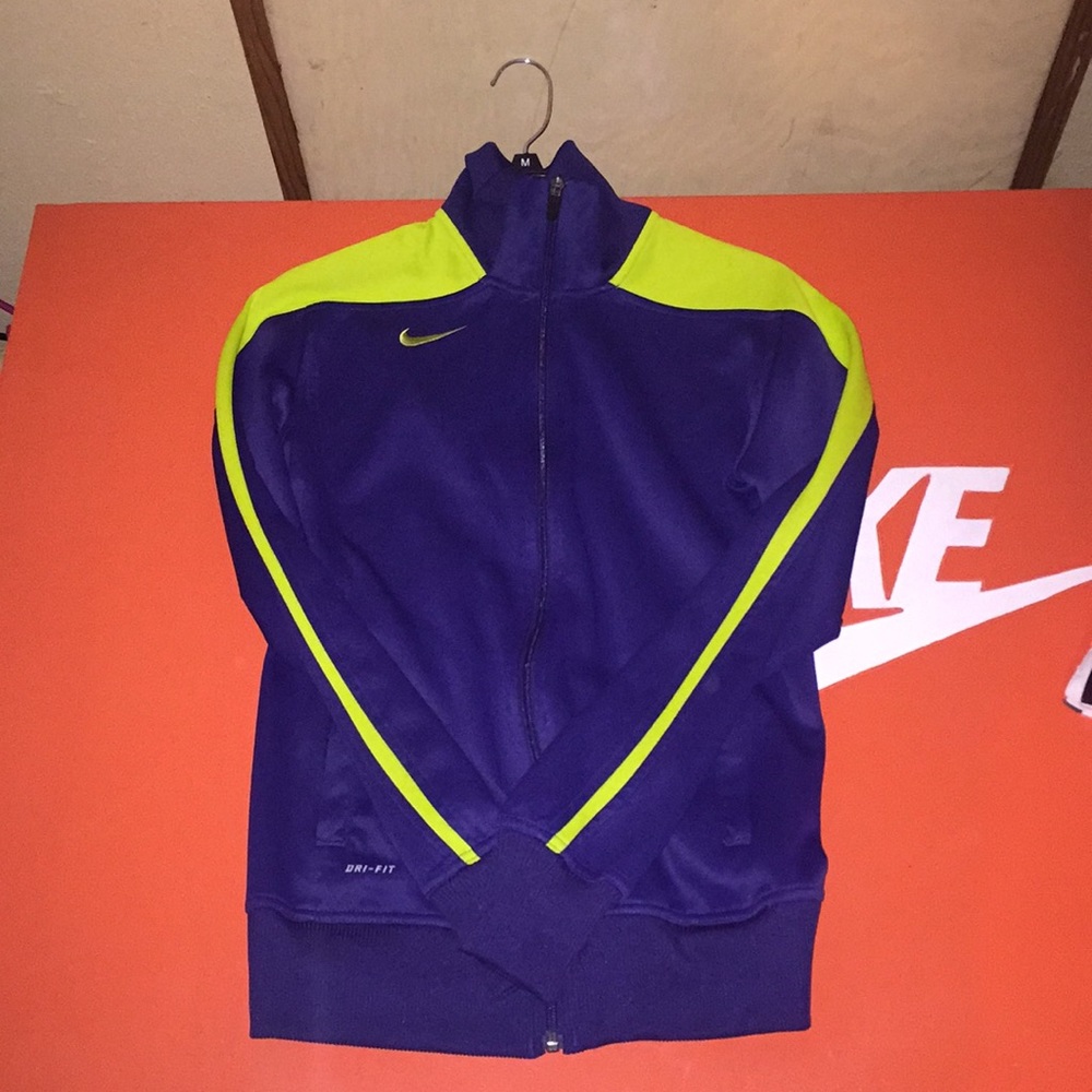 nike zipup
