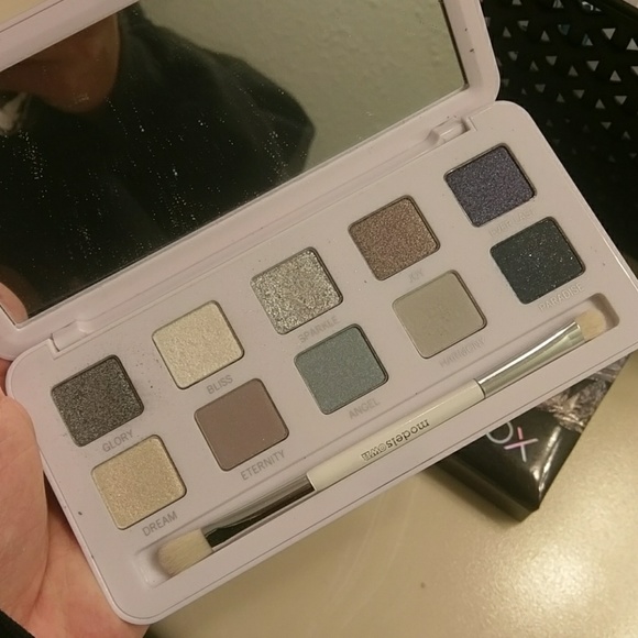 Models own pallets - Picture 3 of 4