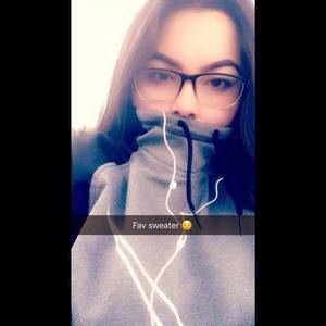 Meet your Posher, Alyssa