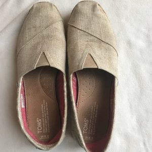 Tom’s shoes.