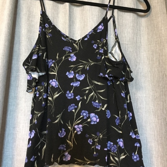 American Eagle top - Picture 2 of 2