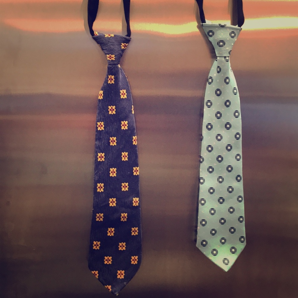 Boys neck tie bundle with easy back closure with print