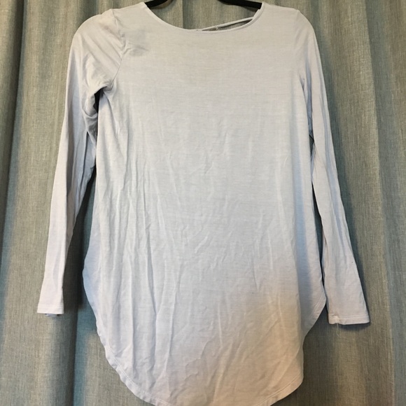 American Eagle top - Picture 2 of 2