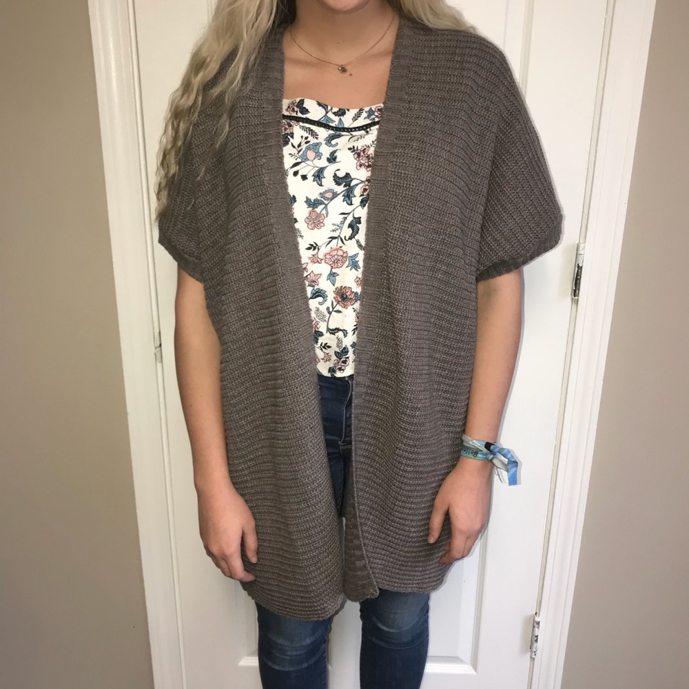 NWOT Brand New Gray Cardigan — Charlotte Russe