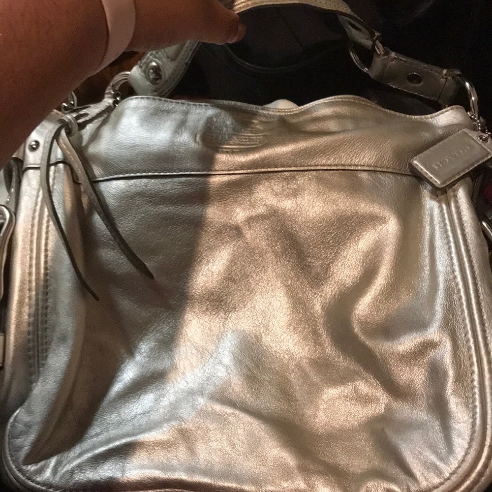 Coach purse. Silver. Authentic 100%