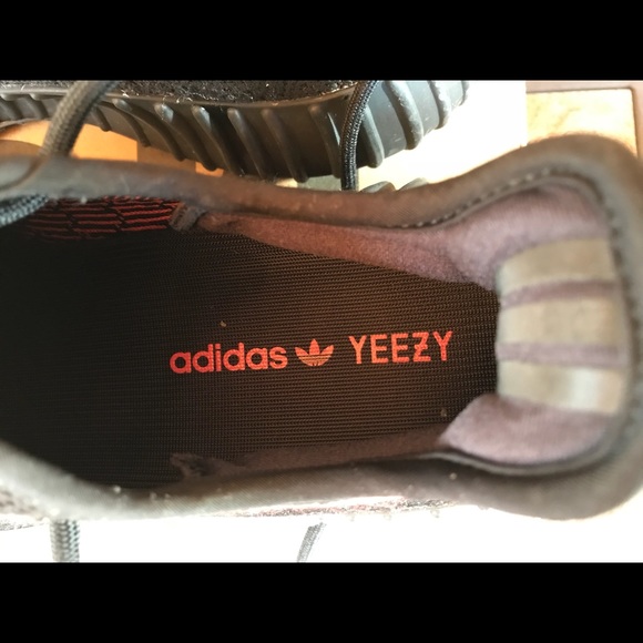 Adidas Yeezy V2 Red Stripe - Picture 7 of 8