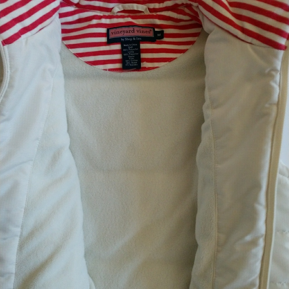 Vineyard vines - Picture 3 of 3