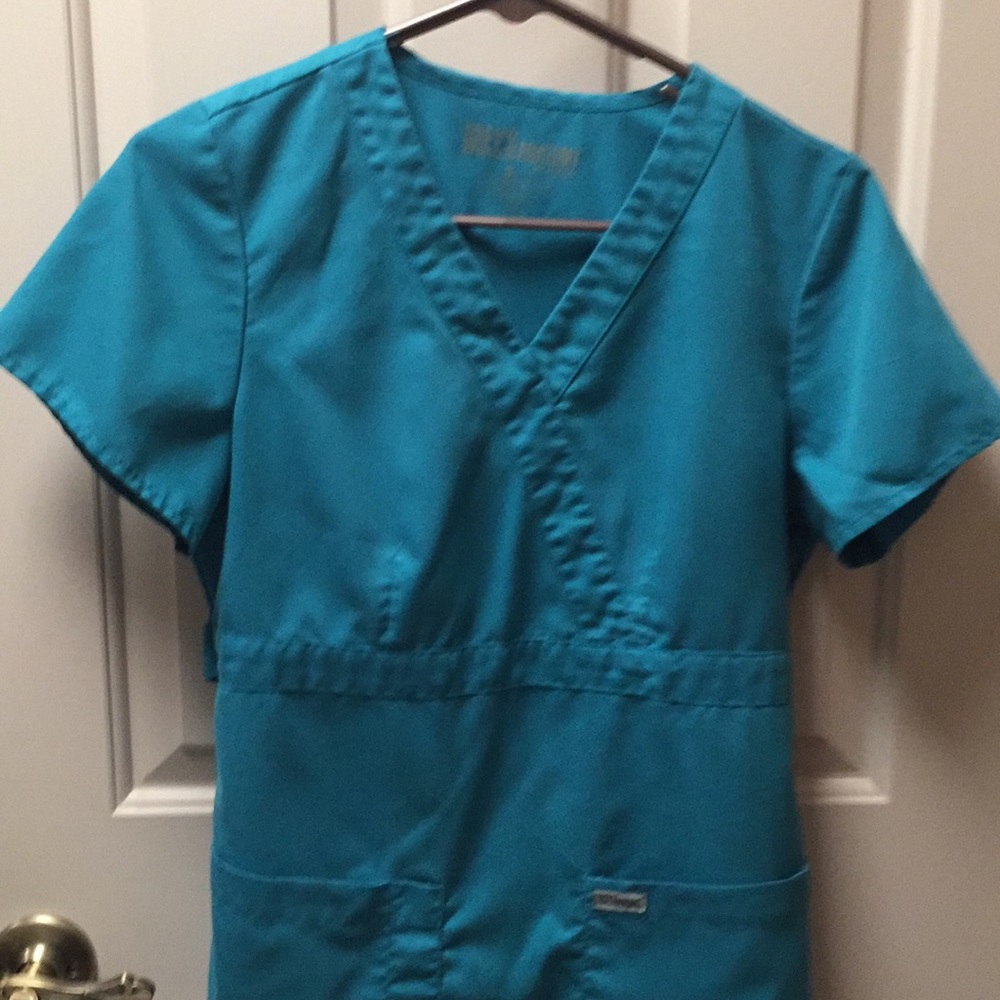 Scrub top small