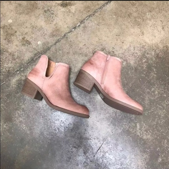 ❗️restock Side Cut Out Oil Distressed Bootie - Picture 3 of 4