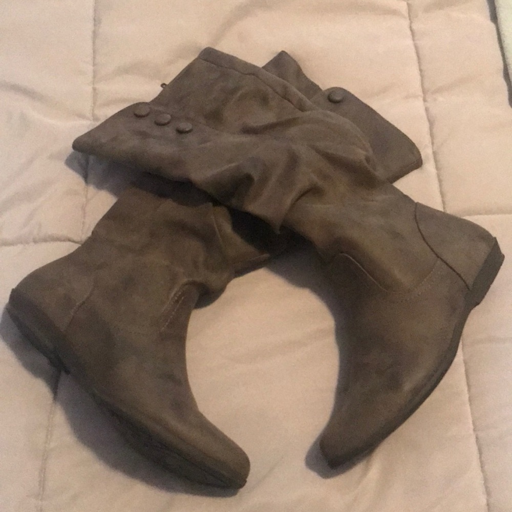 Women’s Gray Boots - Size 7.5