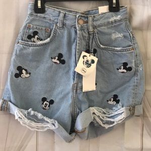 mickey mouse jean shorts zara