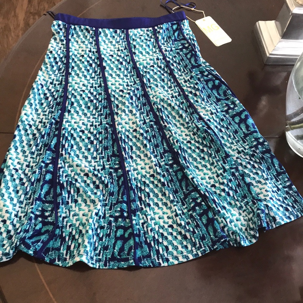 Maria Gabrielle navy blue green flair skirt.