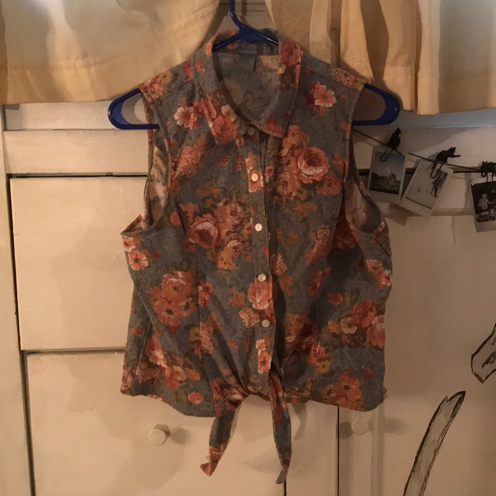 Floral Sleeveless Button-Down