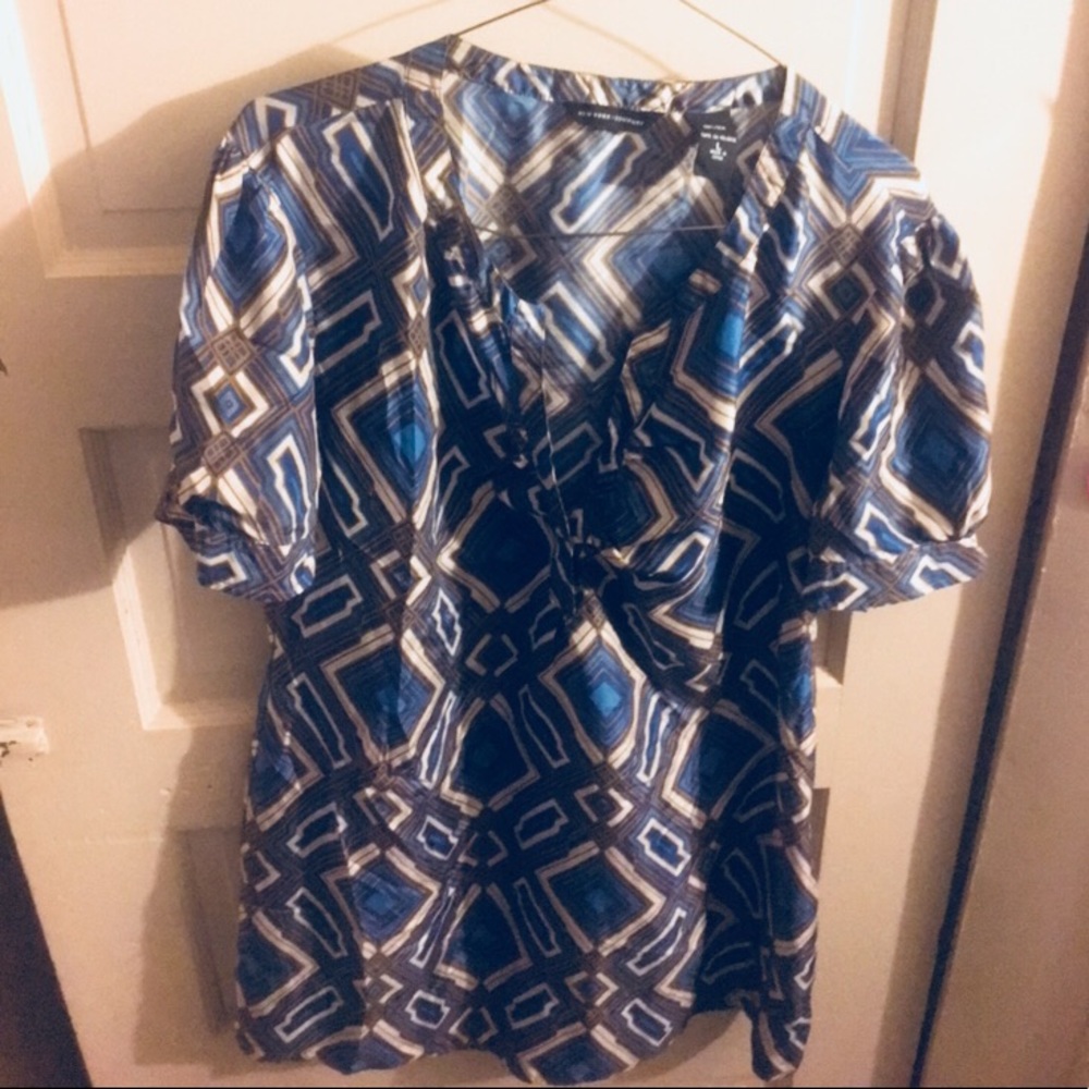 100% silk NEW YORK & COMPANY blouse