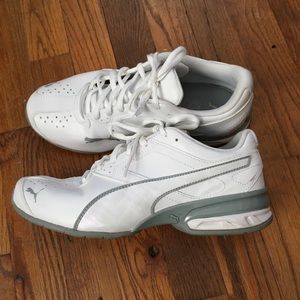 Puma super elevate athletic shoes