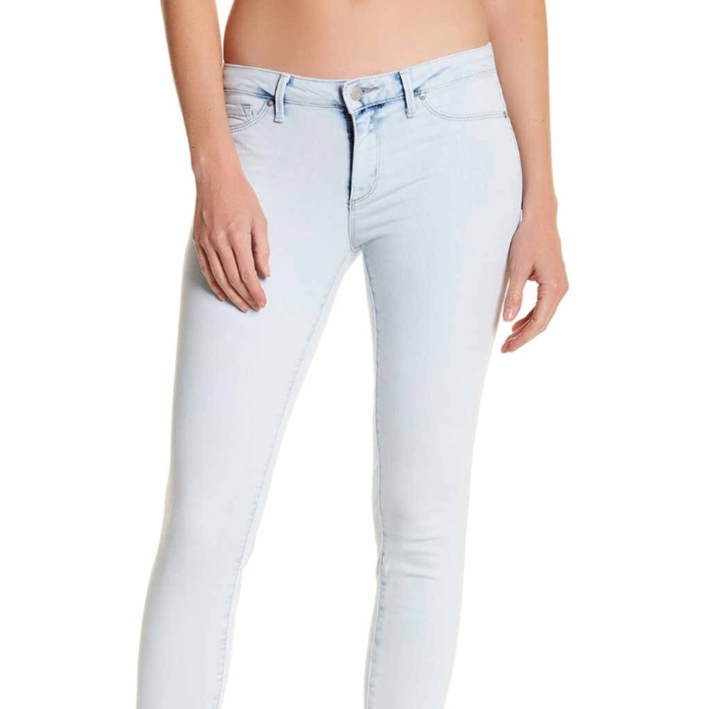 Jessica Simpson Light Wash Crop Jeans