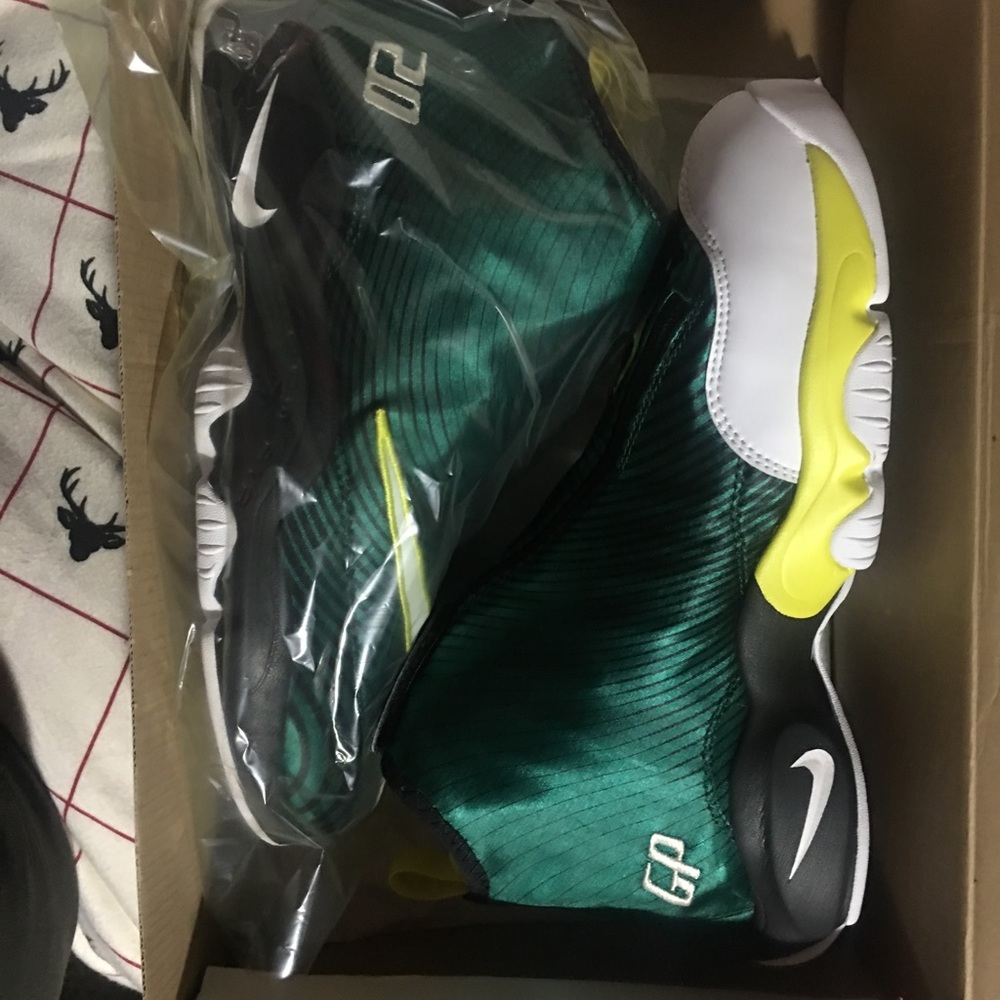 NIKE SOLE COLLECTOR ( payton) 20 size 8