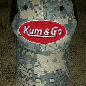 Kum & Go hat