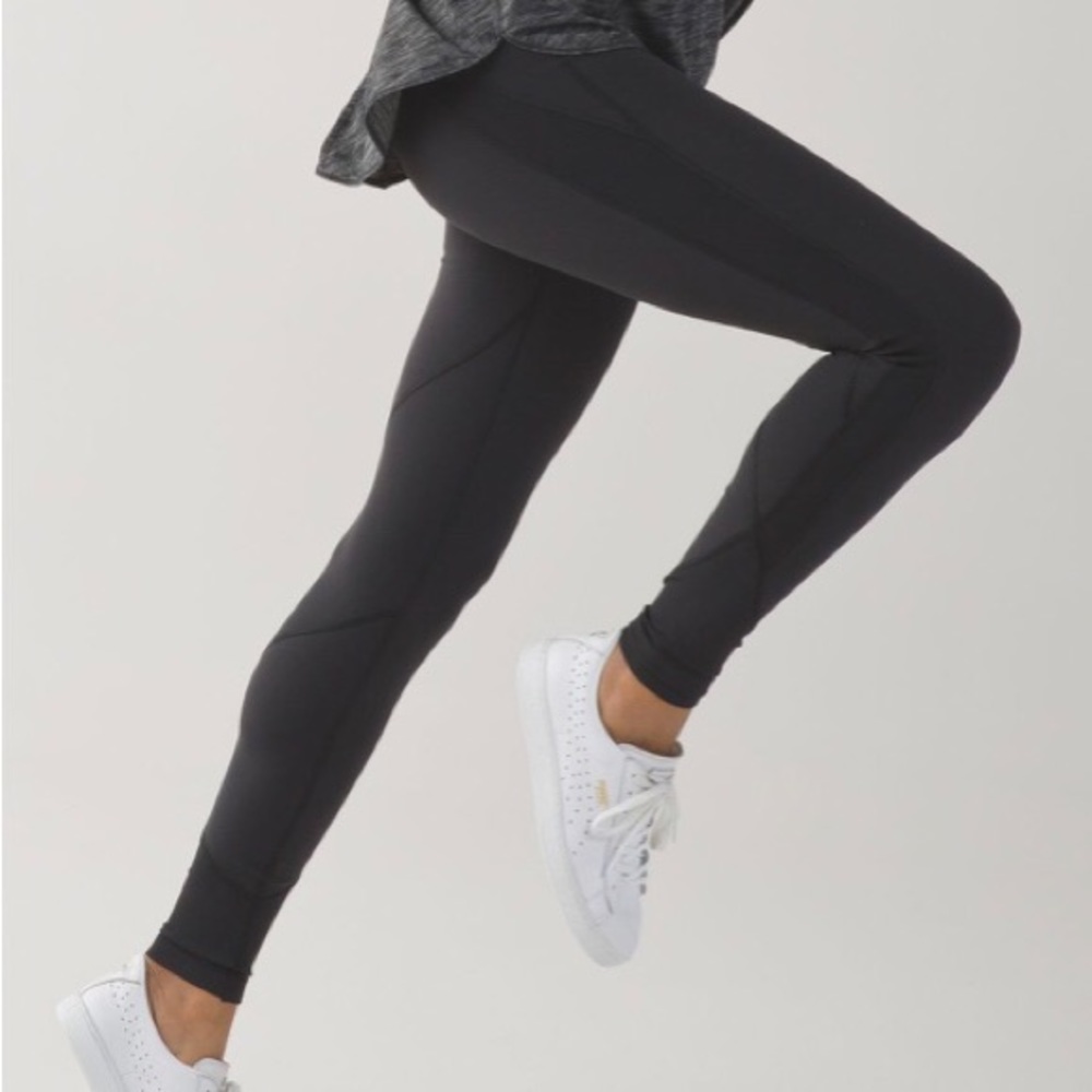 Lululemon Drop It Like It’s Hot Pant BLACK Size 6