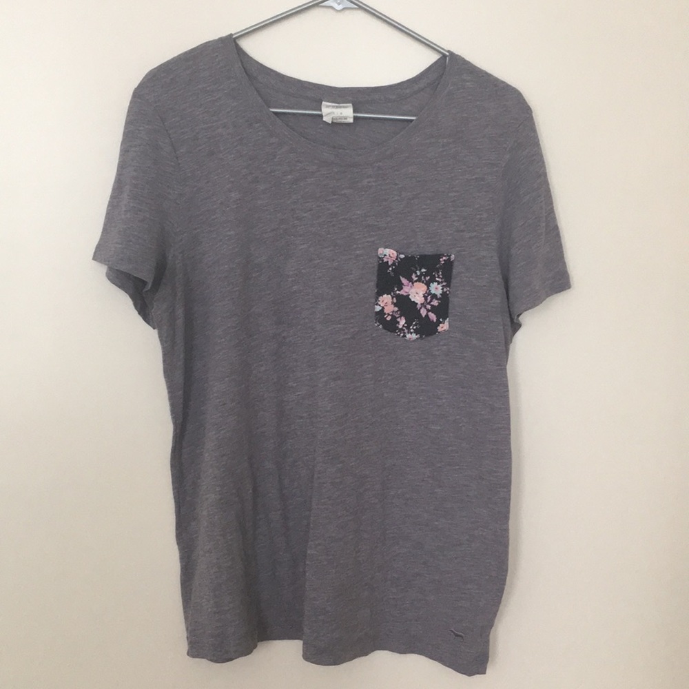 Victoria’s Secret PINK T-shirt