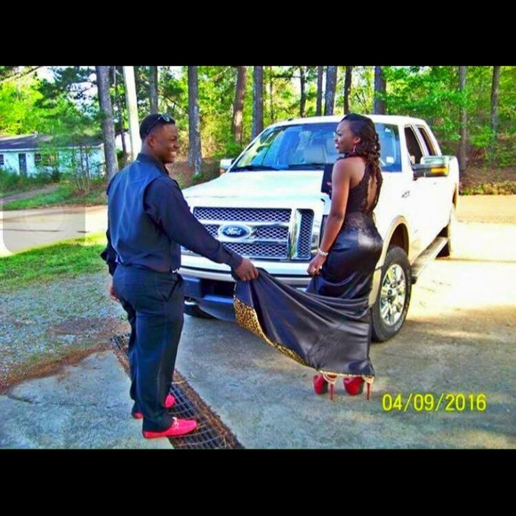 Prom - Picture 2 of 2