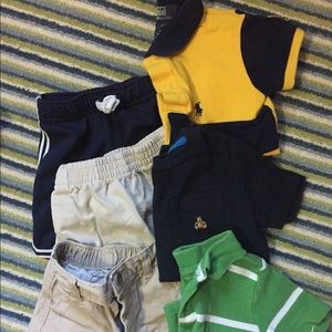 Lot of 3 18M boys summer outfits.