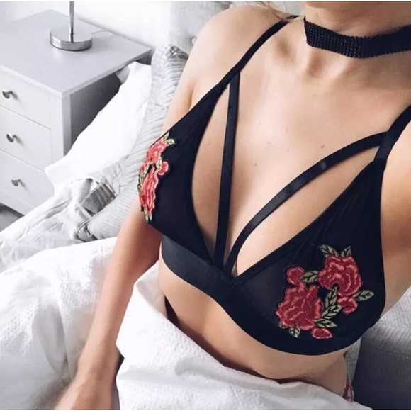 Black Rose Embroidered Lace Bralette - Picture 1 of 1