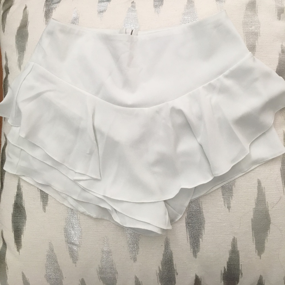 white frill skort