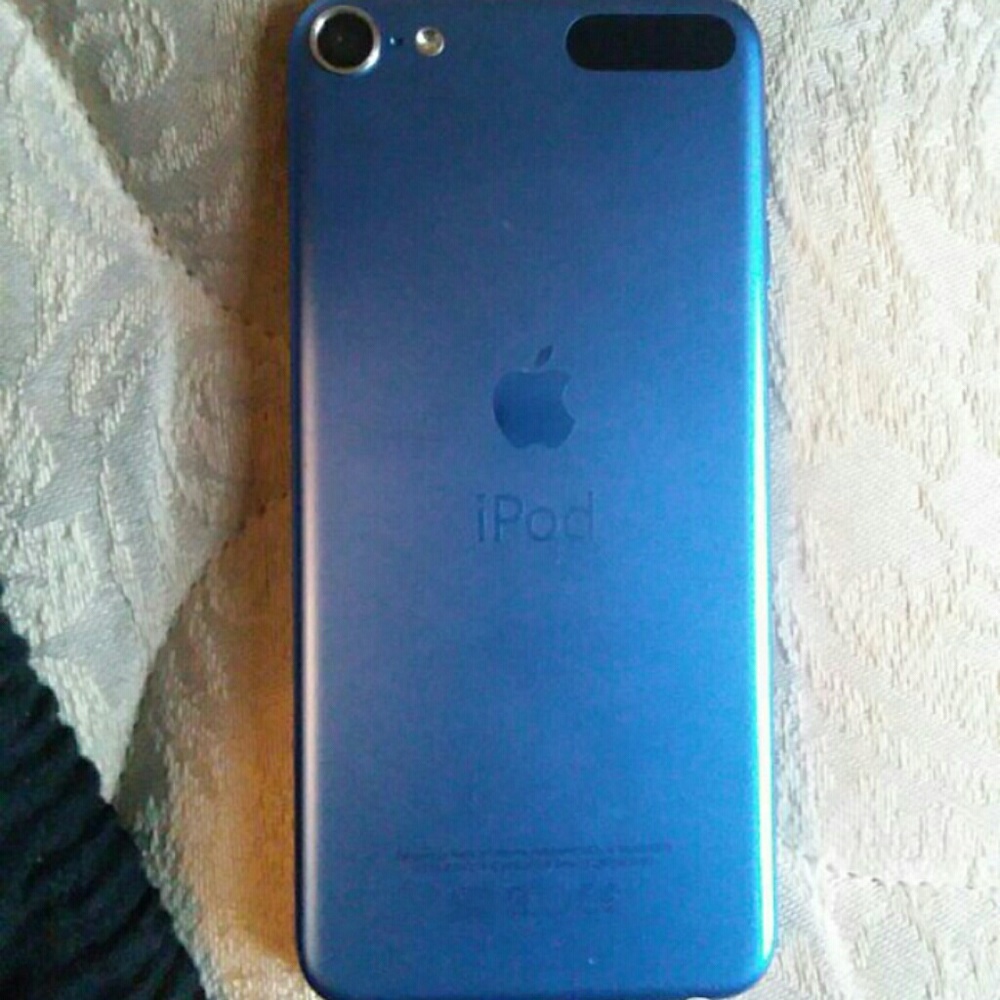 IPod 6 Generation - Picture 2 of 2