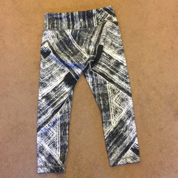 Lulu b&w crop pants - Picture 2 of 3