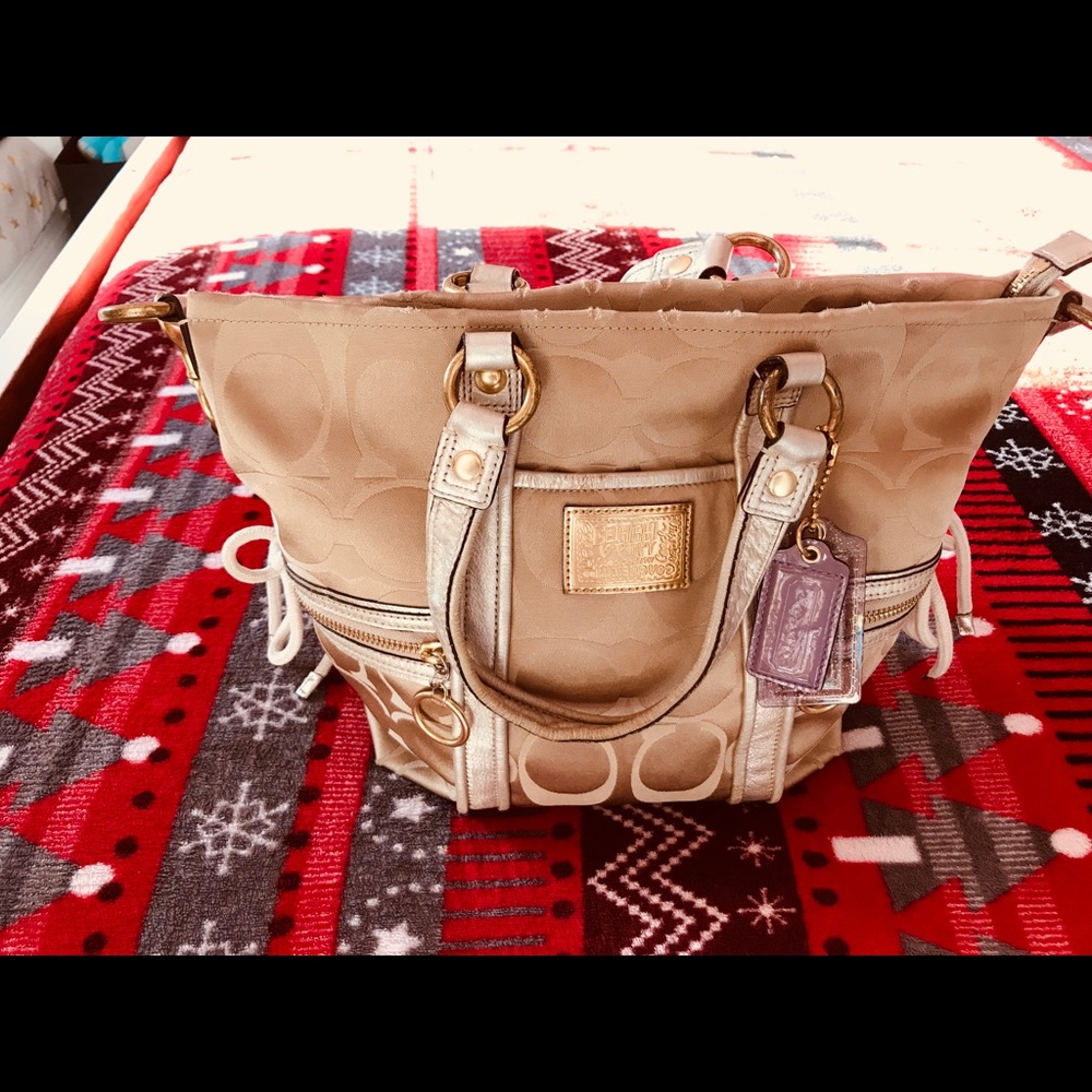 Coach poppy purse 👛