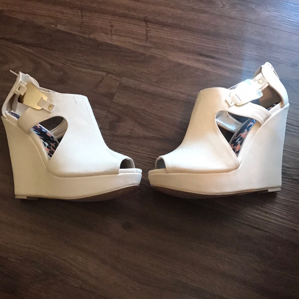 Tan nude high heel
