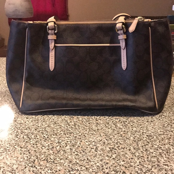 Coach Signature Jordan Double-Zip Carryall - Picture 2 of 6