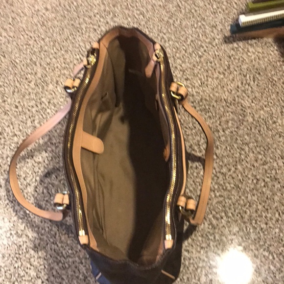 Coach Signature Jordan Double-Zip Carryall - Picture 4 of 6