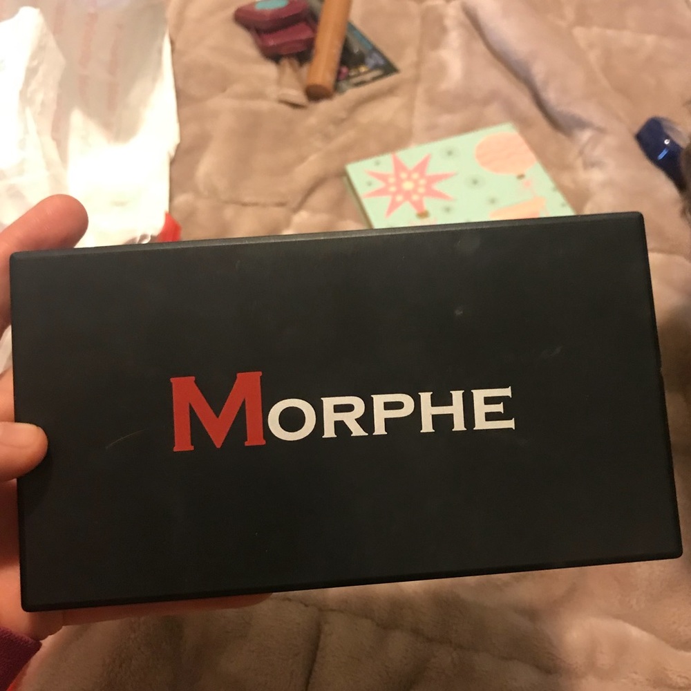 MORPHE brow/eyeshadow/contour palette