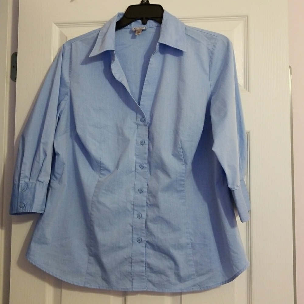 Blue 3/4 length sleeve shirt